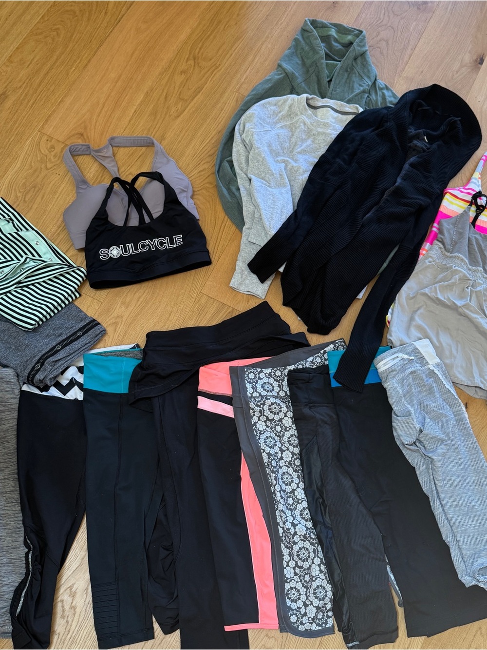 lululemon athletica lot mixed items xs